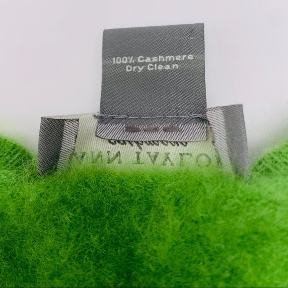 NWOT Ann Taylor Green V-Neck Cashmere Sweater - Picture 10 of 10